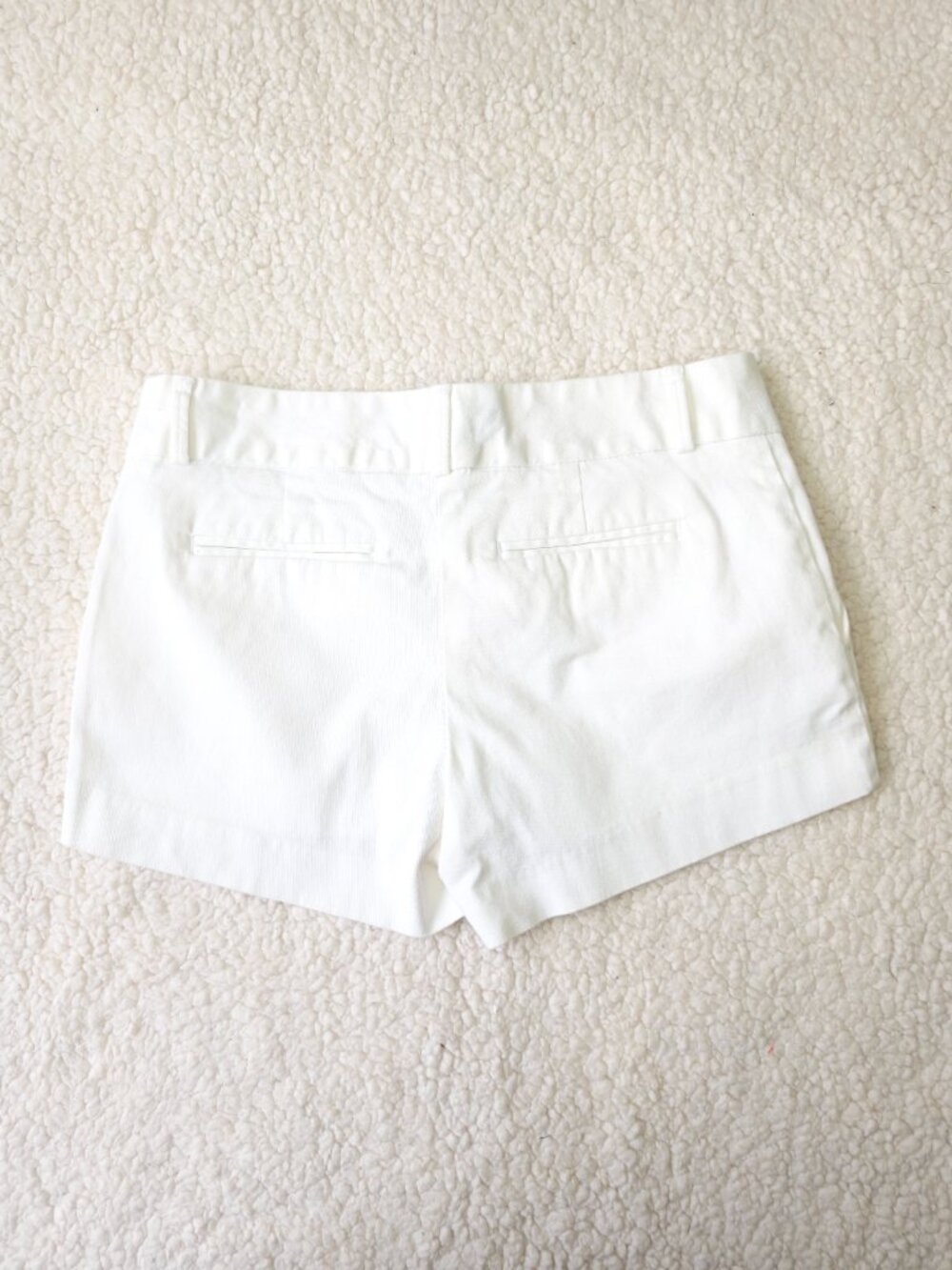 Banana Republic White Cotton Shorts, Size 2 - Picture 2 of 4